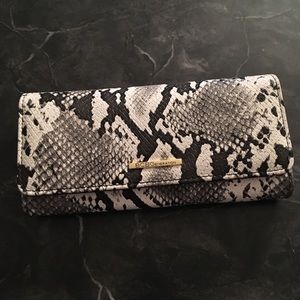 NWOT BCBGeneration Wallet